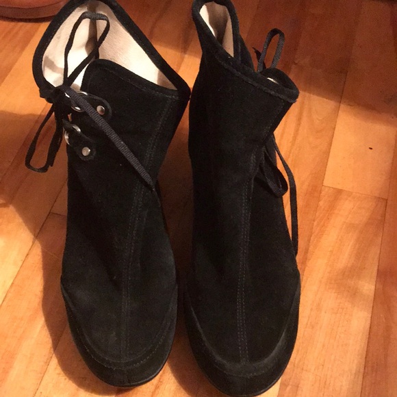 You by crocs wedge short suede boots size 8 - Picture 3 of 8